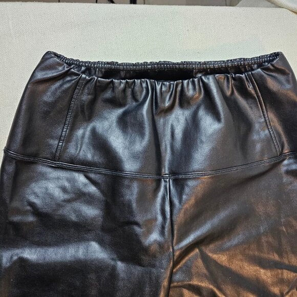 Aritzia Wilfred Free High Rise Faux Leather Leggings - Size M - Picture 2 of 6